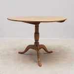 1776&nbsp;7218&nbsp;TEA TABLE